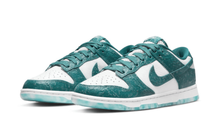 Nike
Dunk Low Ocean - MAILLOT DE FOOT PRO