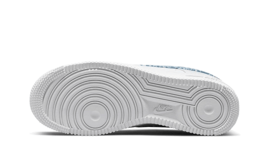 Nike
Air Force 1 Low '07 Essential White Worn Blue Paisley - MAILLOT DE FOOT PRO