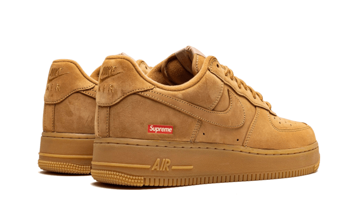 Nike
Air Force 1 Low Supreme Flax - MAILLOT DE FOOT PRO