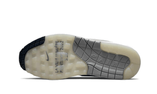 Nike
Air Max 1 La Ville Lumière - MAILLOT DE FOOT PRO