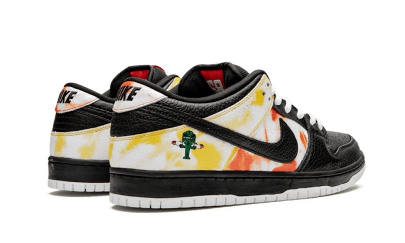 Nike
SB Dunk Low Raygun Tie Dye Home - MAILLOT DE FOOT PRO