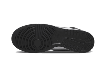 Nike

Dunk High Black Camo - MAILLOT DE FOOT PRO