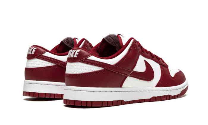 Nike

Dunk Low Team Red - MAILLOT DE FOOT PRO