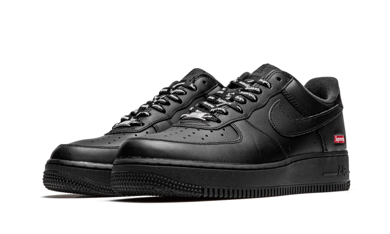 Nike

Air Force 1 Low Black Supreme - MAILLOT DE FOOT PRO