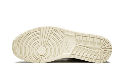 Air Jordan 1 Retro High OG Defiant Couture - MAILLOT DE FOOT PRO