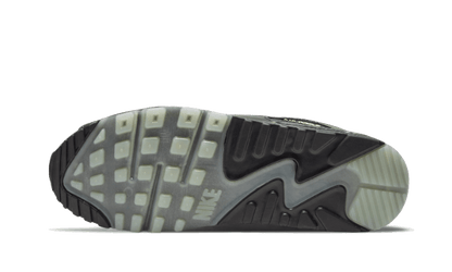 Nike

Air Max 90 Spider Web Halloween (2020) - MAILLOT DE FOOT PRO