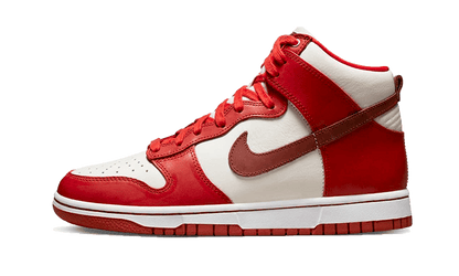 Nike

Dunk High LXX Cinnabar - MAILLOT DE FOOT PRO