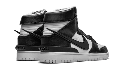 Nike

Dunk High Ambush Black White - MAILLOT DE FOOT PRO