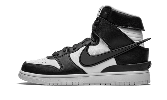 Nike

Dunk High Ambush Black White - MAILLOT DE FOOT PRO