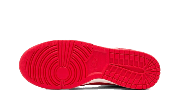 Nike

Dunk High First Use University Red - MAILLOT DE FOOT PRO