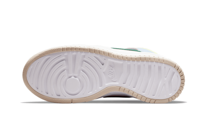 Nike

Dunk High Rebel Cashmere - MAILLOT DE FOOT PRO