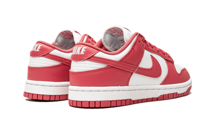 Nike

Dunk Low Archeo Pink - MAILLOT DE FOOT PRO