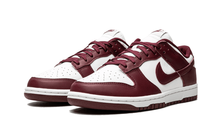 Nike

Dunk Low Bordeaux - MAILLOT DE FOOT PRO
