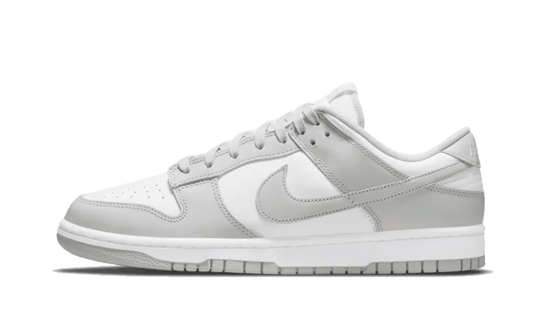 Nike

Dunk Low Grey Fog - MAILLOT DE FOOT PRO