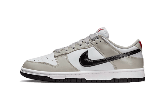 Nike

Dunk Low Light Iron Ore Black - MAILLOT DE FOOT PRO
