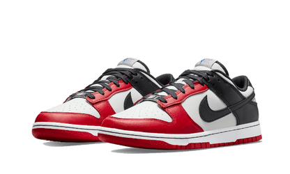 Nike

Dunk Low NBA 75th Anniversary Chicago Bulls - MAILLOT DE FOOT PRO