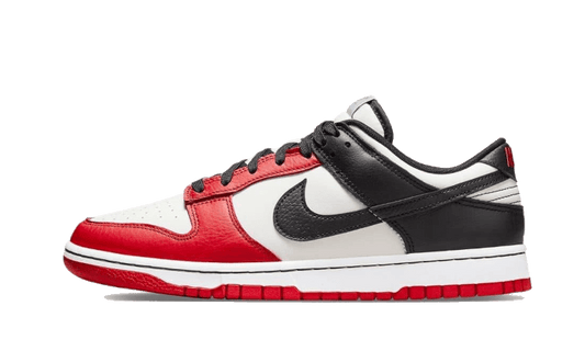 Nike

Dunk Low NBA 75th Anniversary Chicago Bulls - MAILLOT DE FOOT PRO