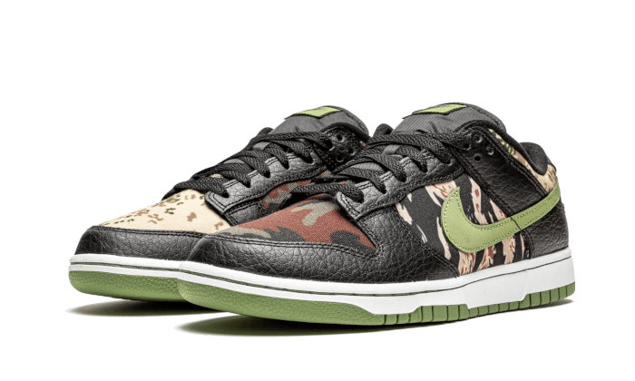 Nike

Dunk Low SE Black Multi-Camo (Crazy Camo) - MAILLOT DE FOOT PRO