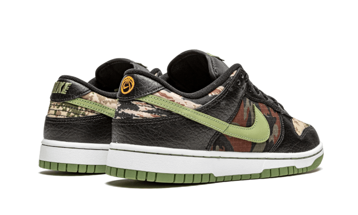 Nike

Dunk Low SE Black Multi-Camo (Crazy Camo) - MAILLOT DE FOOT PRO