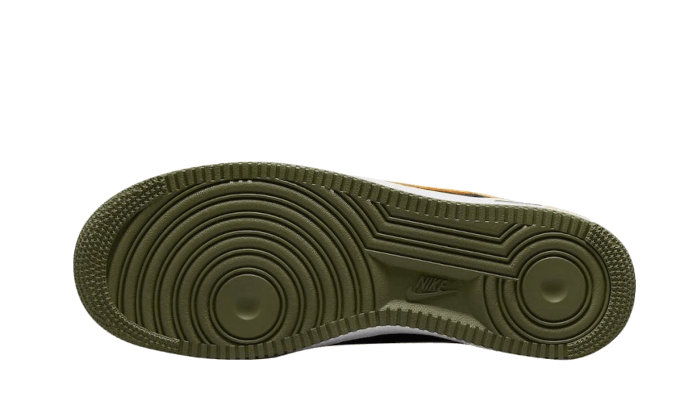 Nike

Air Force 1 Low ‘07 Hoops Black University Gold - MAILLOT DE FOOT PRO