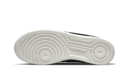 Nike

Air Force 1 Low 07' LX Off Noir - MAILLOT DE FOOT PRO