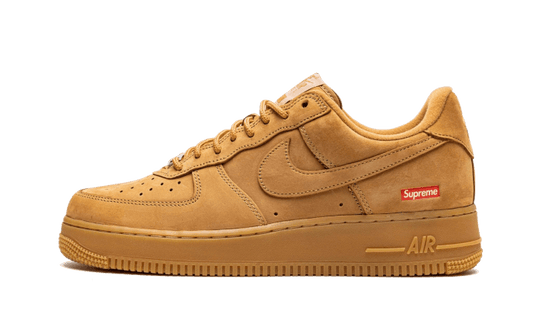 Nike

Air Force 1 Low Supreme Flax - MAILLOT DE FOOT PRO