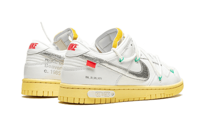 Nike

Dunk Low Off-White Lot 1 - MAILLOT DE FOOT PRO