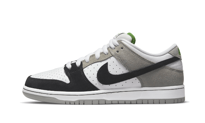 Nike

SB Dunk Low Chlorophyll - MAILLOT DE FOOT PRO