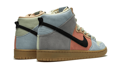 Nike

SB Dunk High Spectrum - MAILLOT DE FOOT PRO