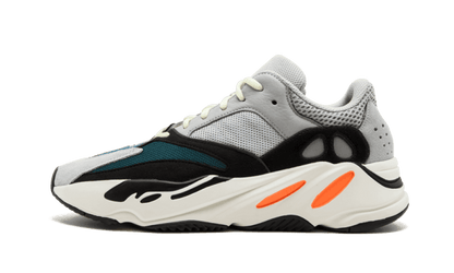 Adidas

Yeezy 700 Wave Runner Solid Grey - MAILLOT DE FOOT PRO